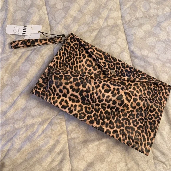 Oak Lane Leopard-Print Wine Clutch - Picture 2 of 4
